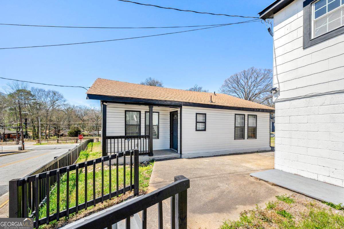 2110 Newnan Street - Photo 1
