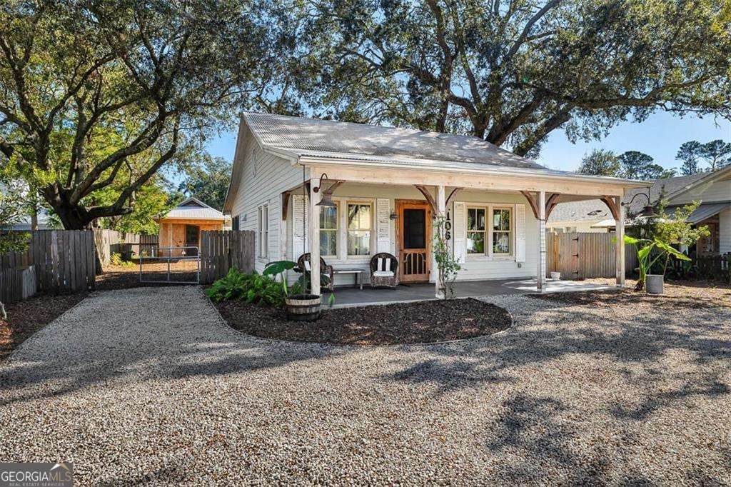 1106 George Lotson Avenue - Photo 1