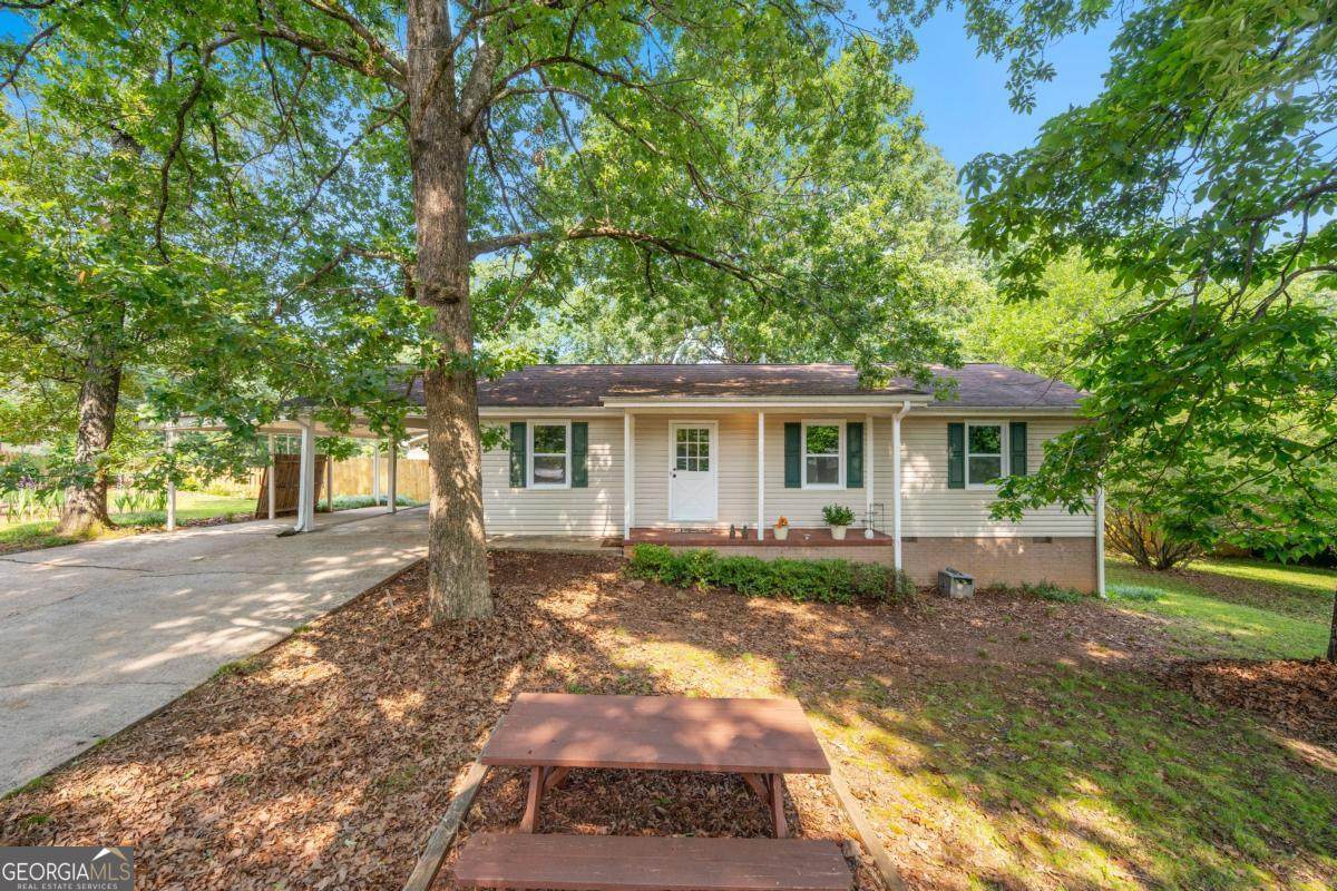 245 Amanda Court - Photo 1