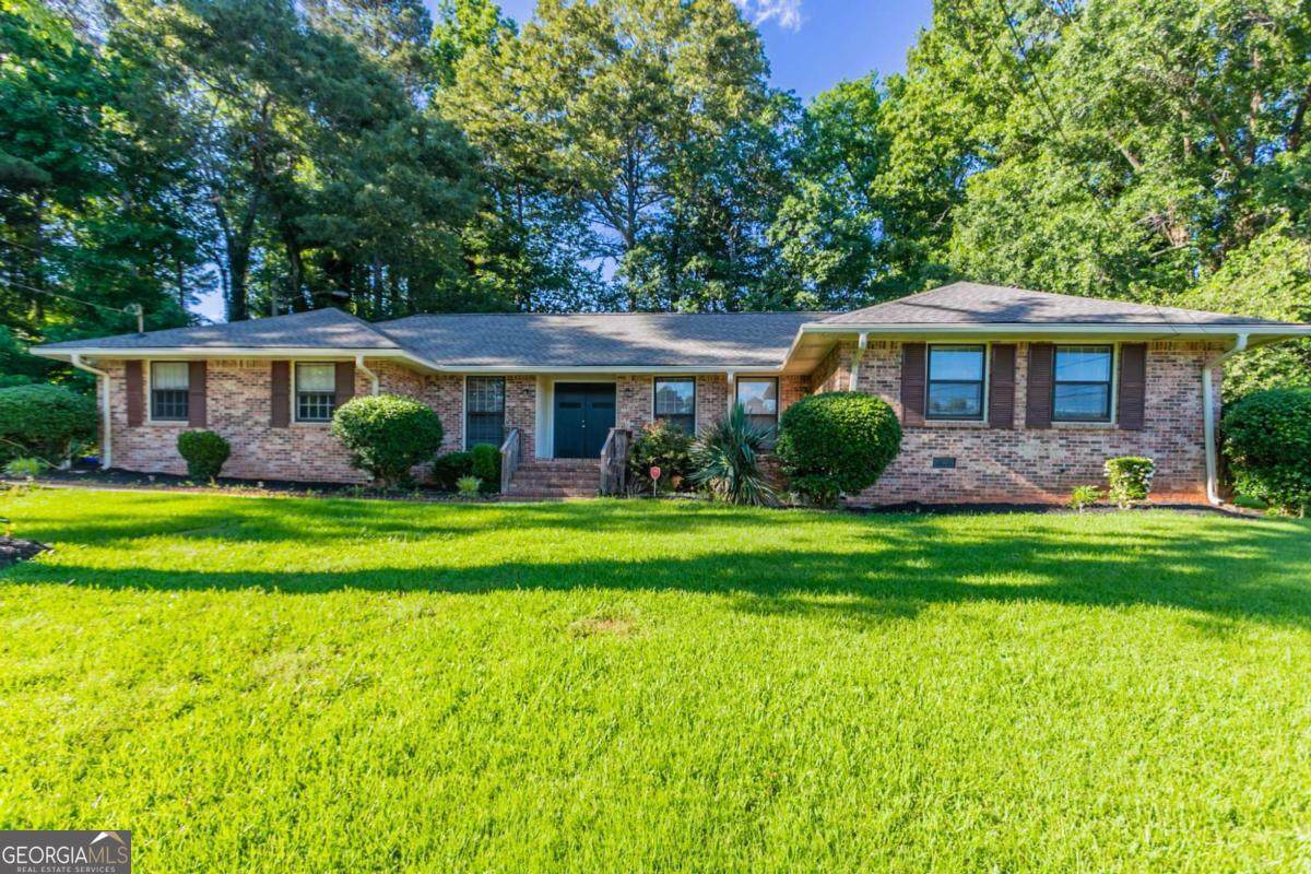 2020 Buckingham Court - Photo 1