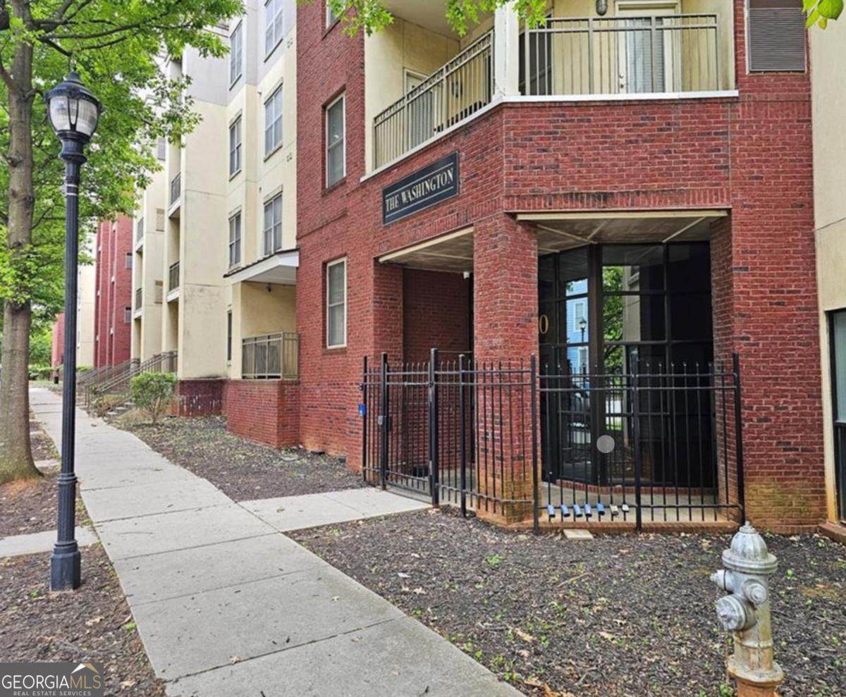 870 Mayson Turner Road - Photo 1