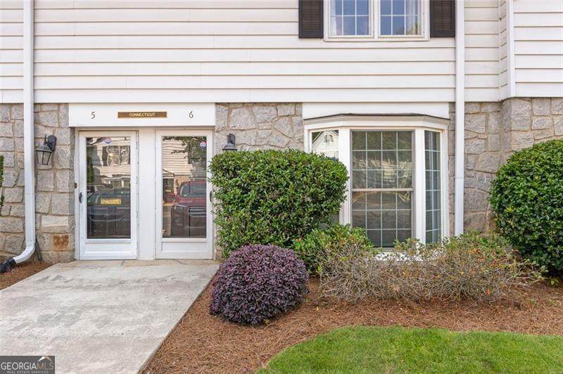 136 Peachtree Memorial Drive - Photo 1