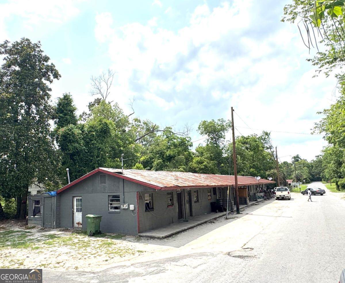 APT Oak Street - Photo 1