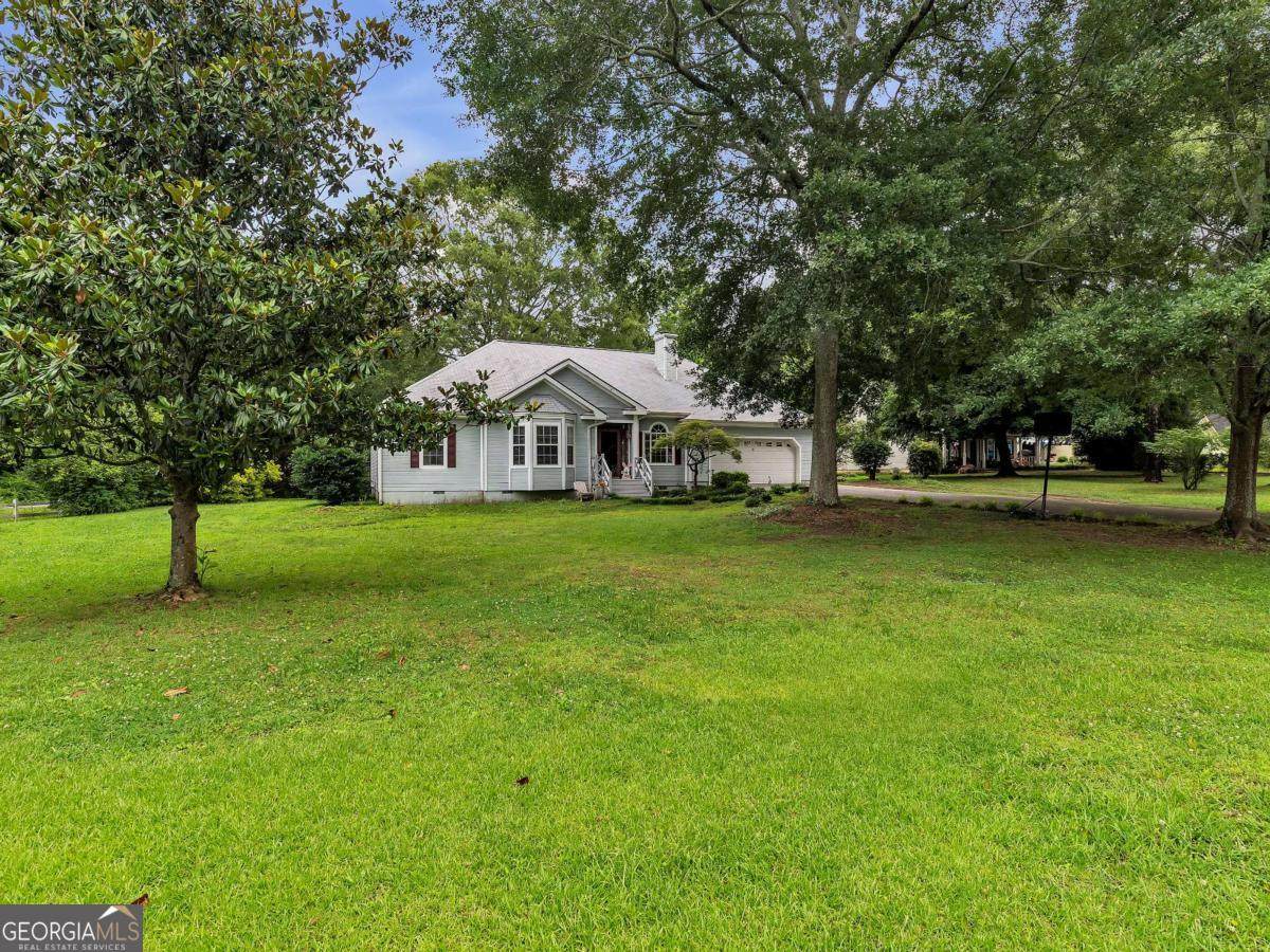 104 Blue Holly Drive - Photo 1