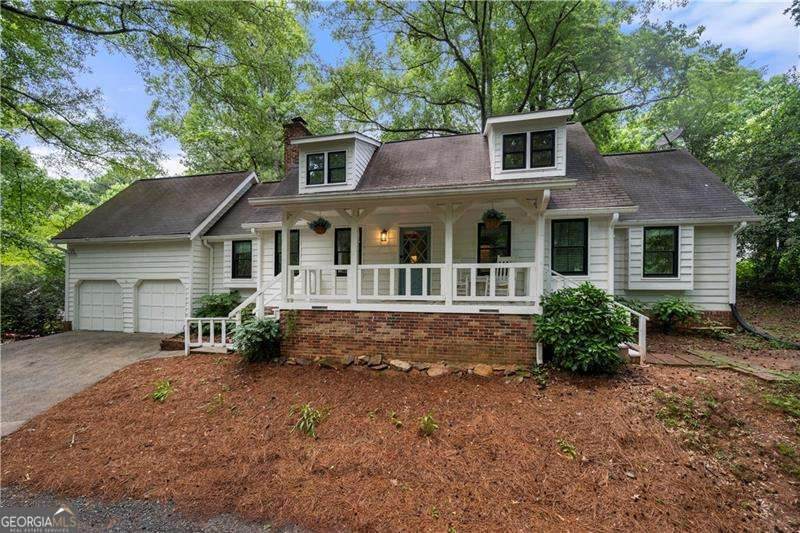 1104 Warrenhall Lane - Photo 1