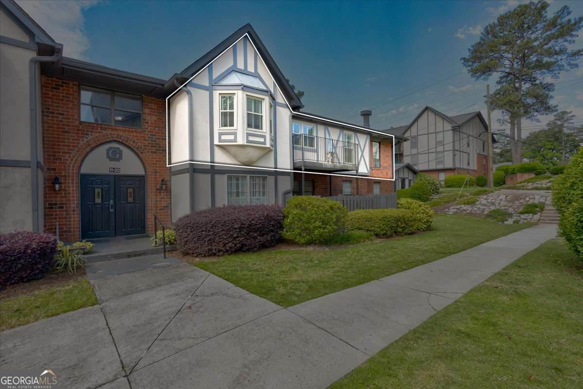 6851 Roswell Road - Photo 1