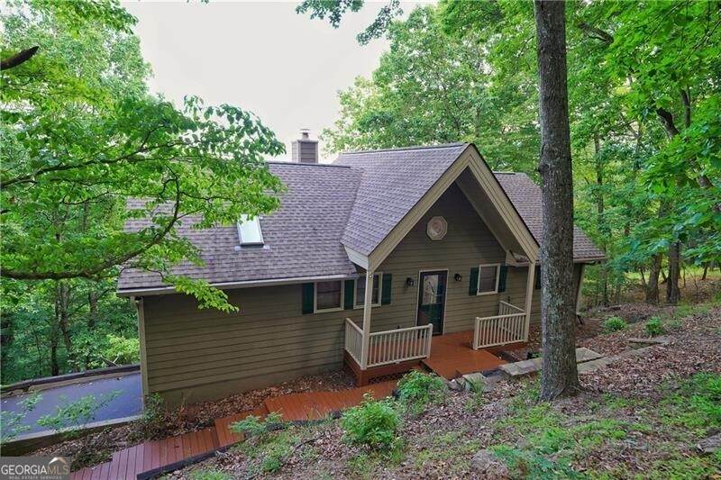 127 Columbine Drive - Photo 1
