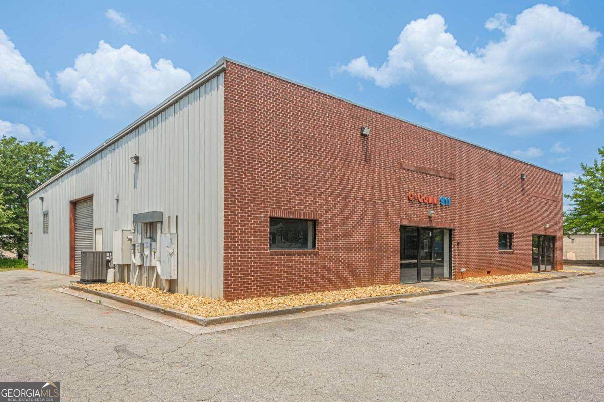 2600 Mathews Street - Photo 1