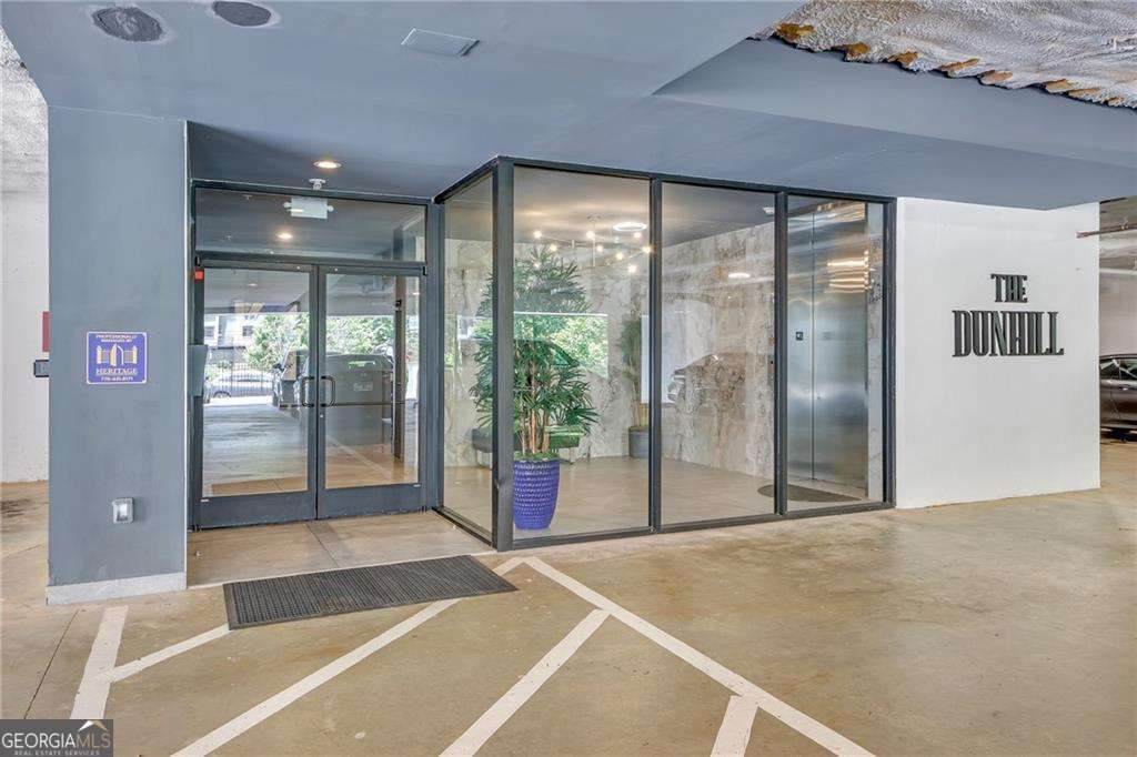 6890 Peachtree Dunwo - Photo 1