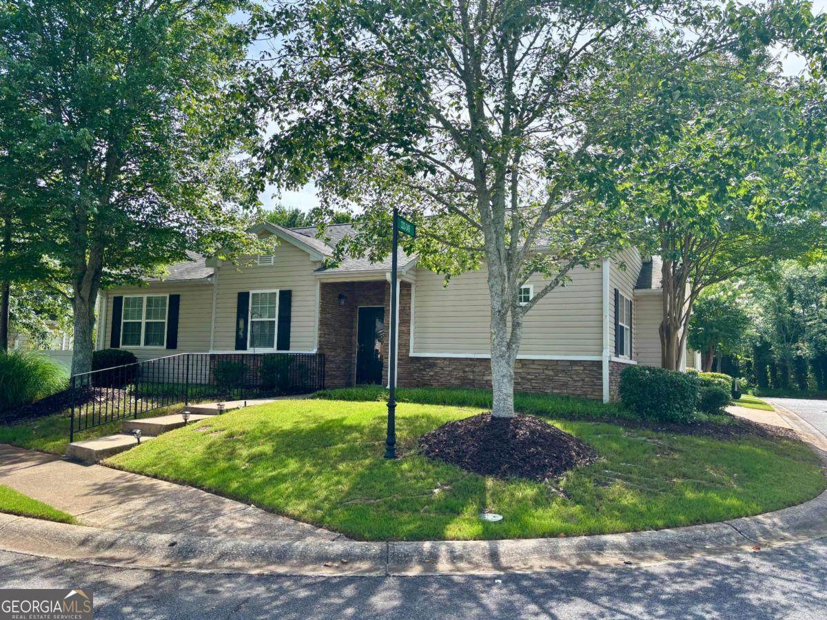 333 Oaks Trail - Photo 1