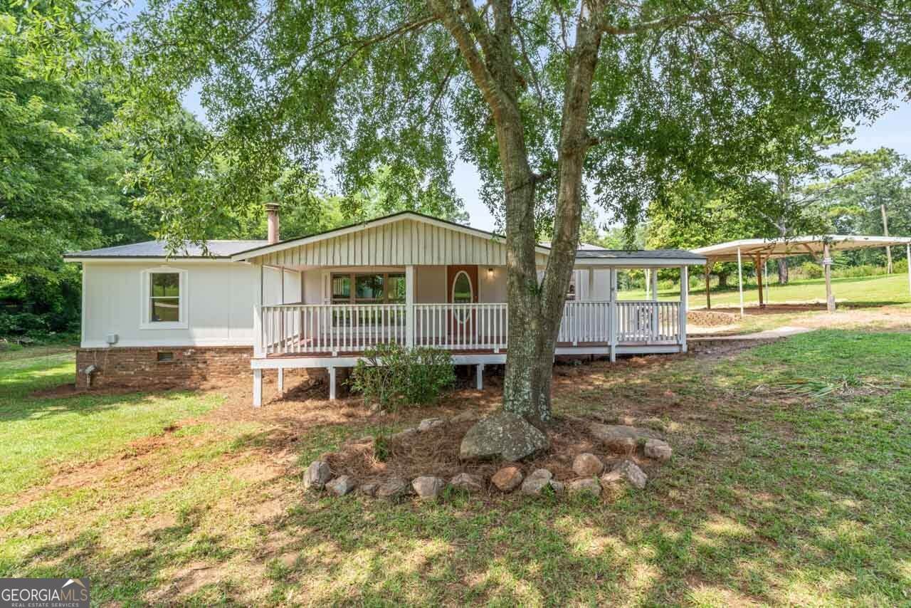 166 James Drive - Photo 1