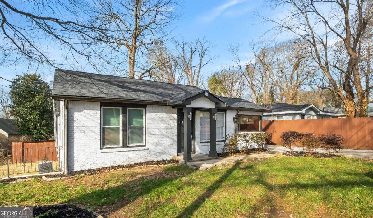 884 Eugenia Place - Photo 1