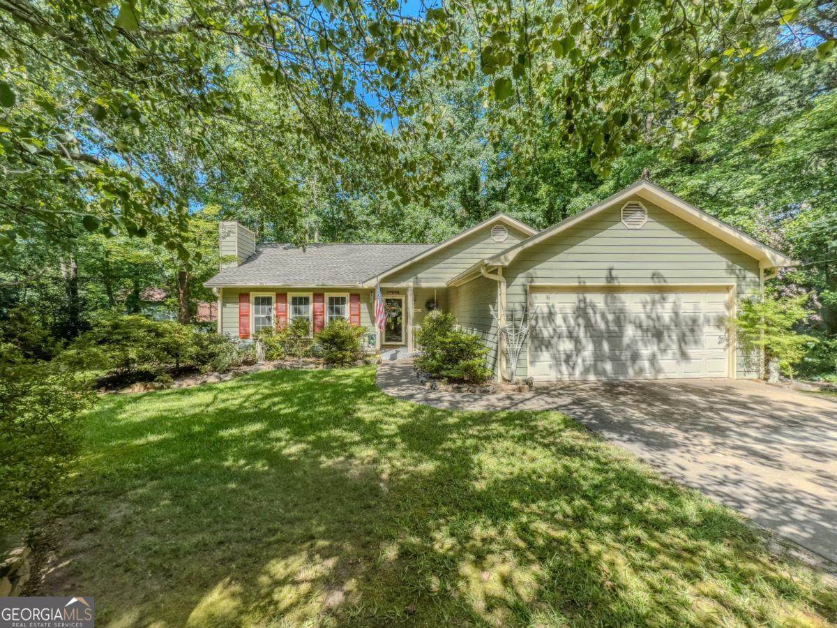 142 Crest Pointe Court - Photo 1