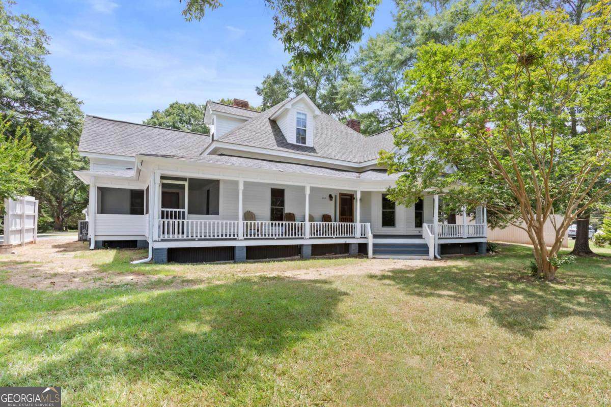 212 Yancey Road - Photo 1