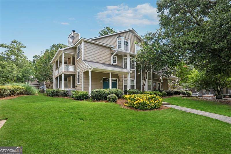 6430 Oakleaf Way - Photo 1