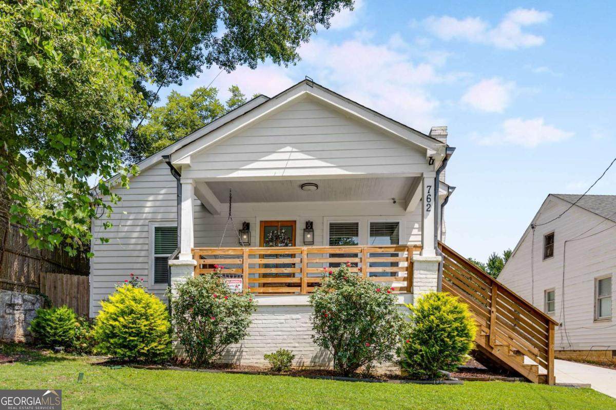 762 Avenida Street - Photo 1