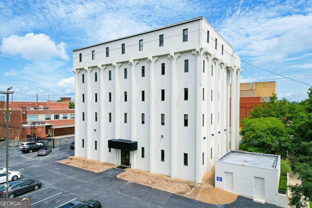 18 9th Street - Photo 1