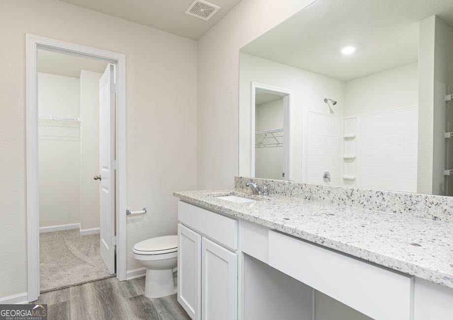 323 Egret Court - Photo 1
