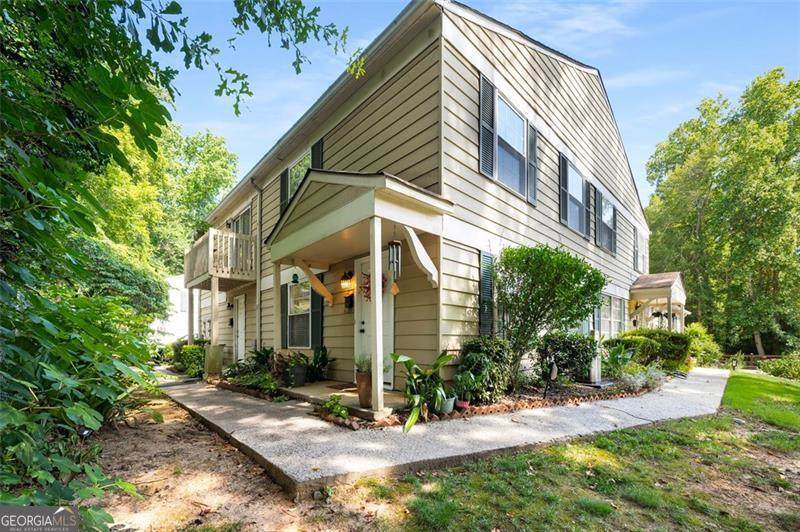 1305 Surrey Lane - Photo 1