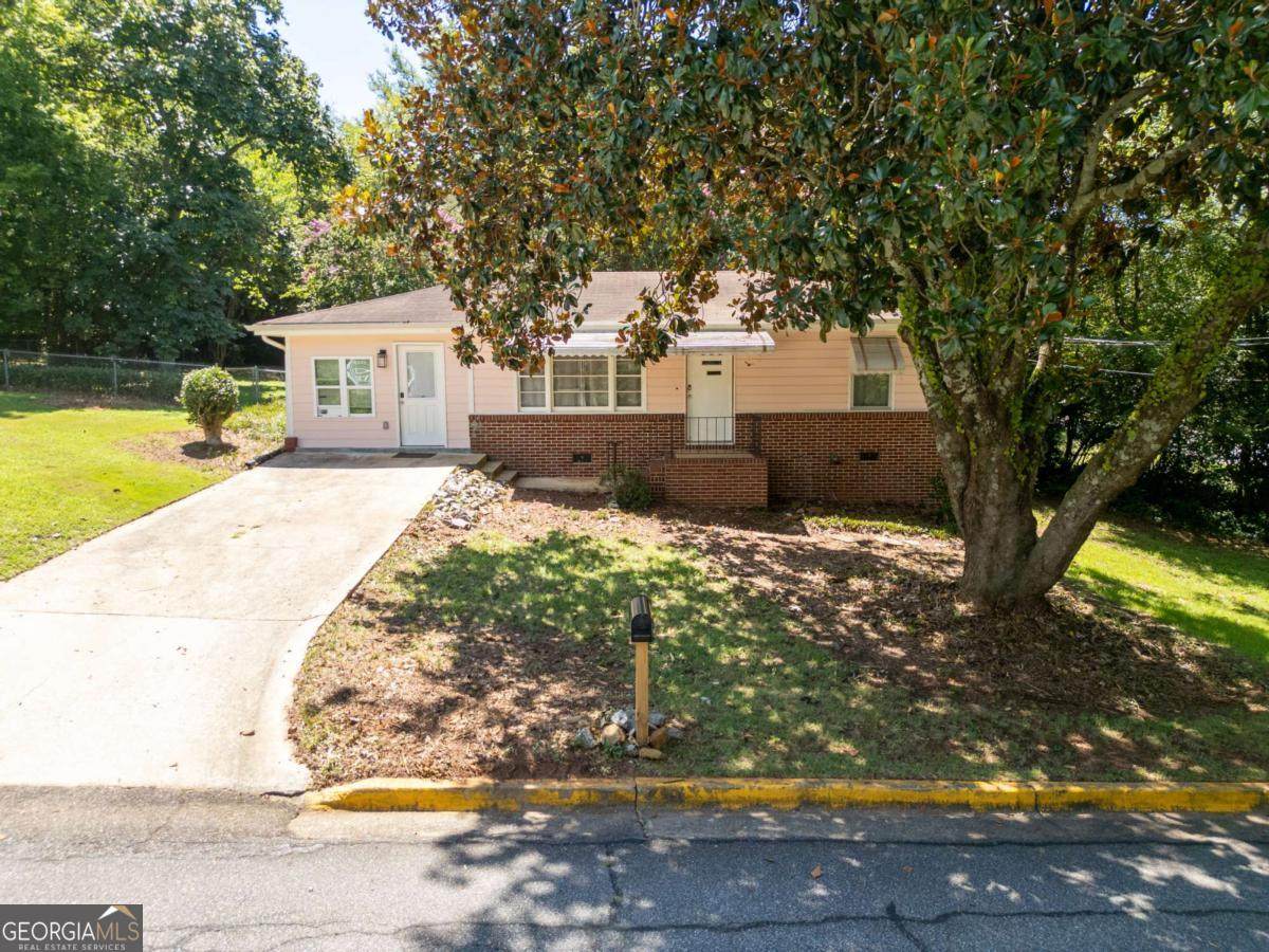 595 Poplar Street - Photo 1