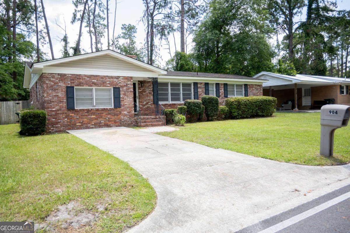 904 Richmond Avenue - Photo 1