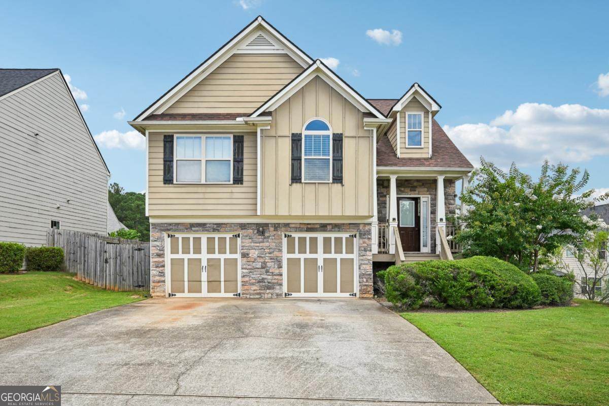 1066 Mcduffie Circle - Photo 1