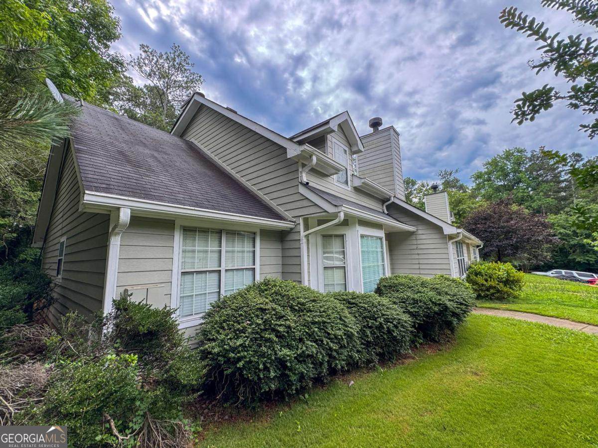 6847 Lakewood Terrace - Photo 1