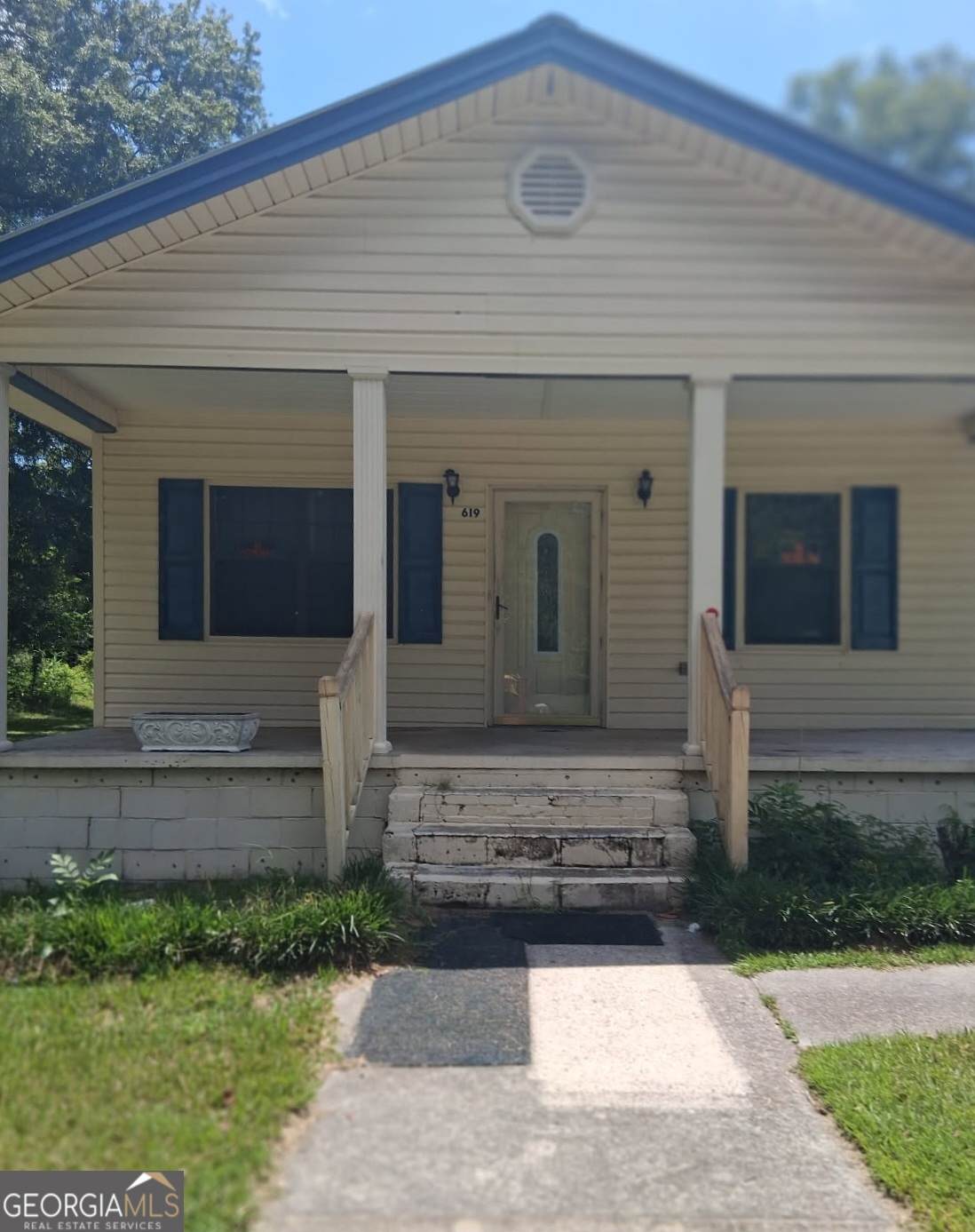 619 Cooper Avenue - Photo 1