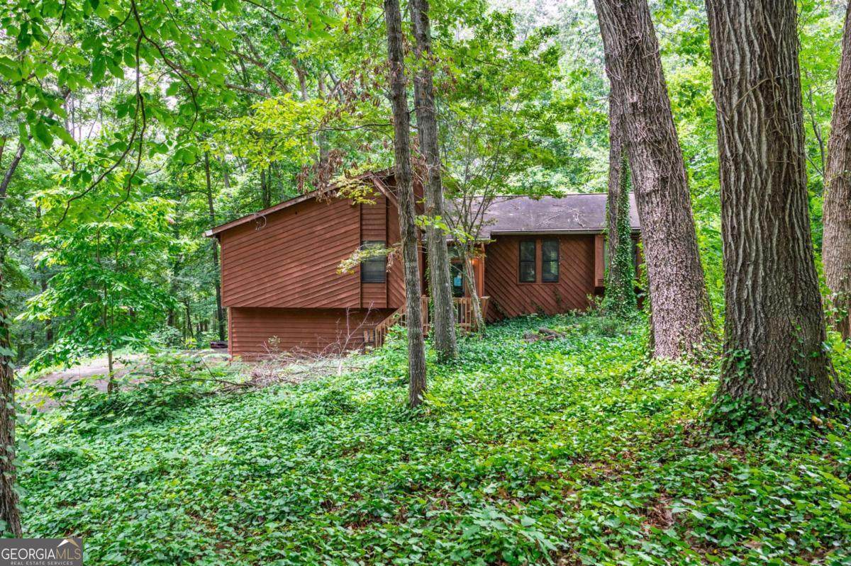 1031 Lakewood Drive - Photo 1