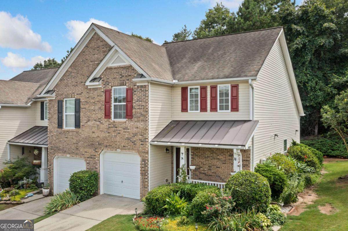 238 Fox Creek Boulevard - Photo 1
