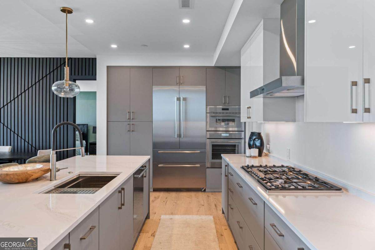 2425 Peachtree Road - Photo 1