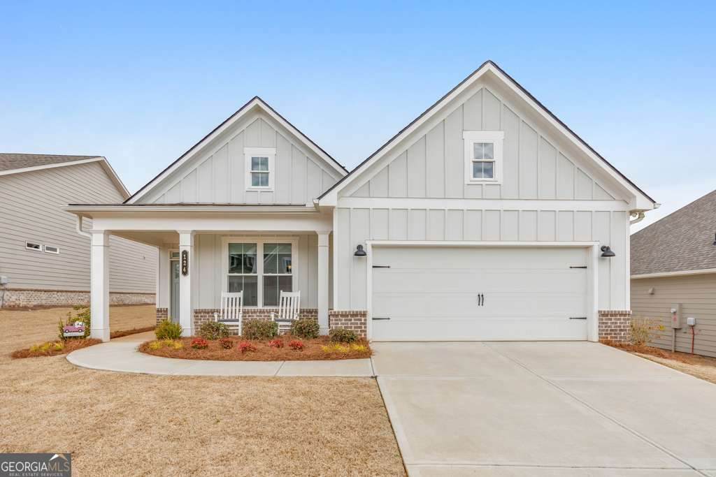 124 Redford Lane - Photo 1