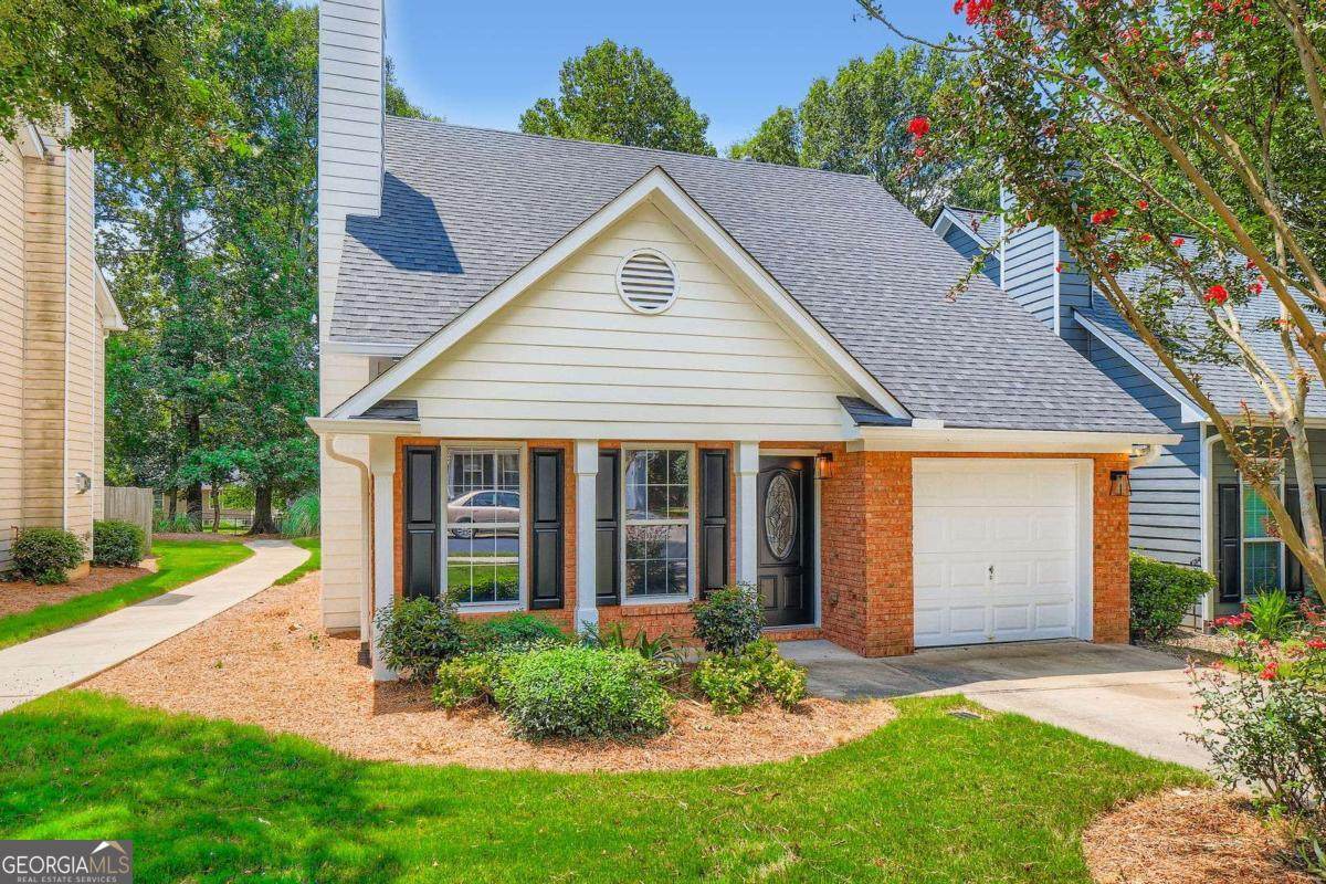 1297 Gates Circle - Photo 1