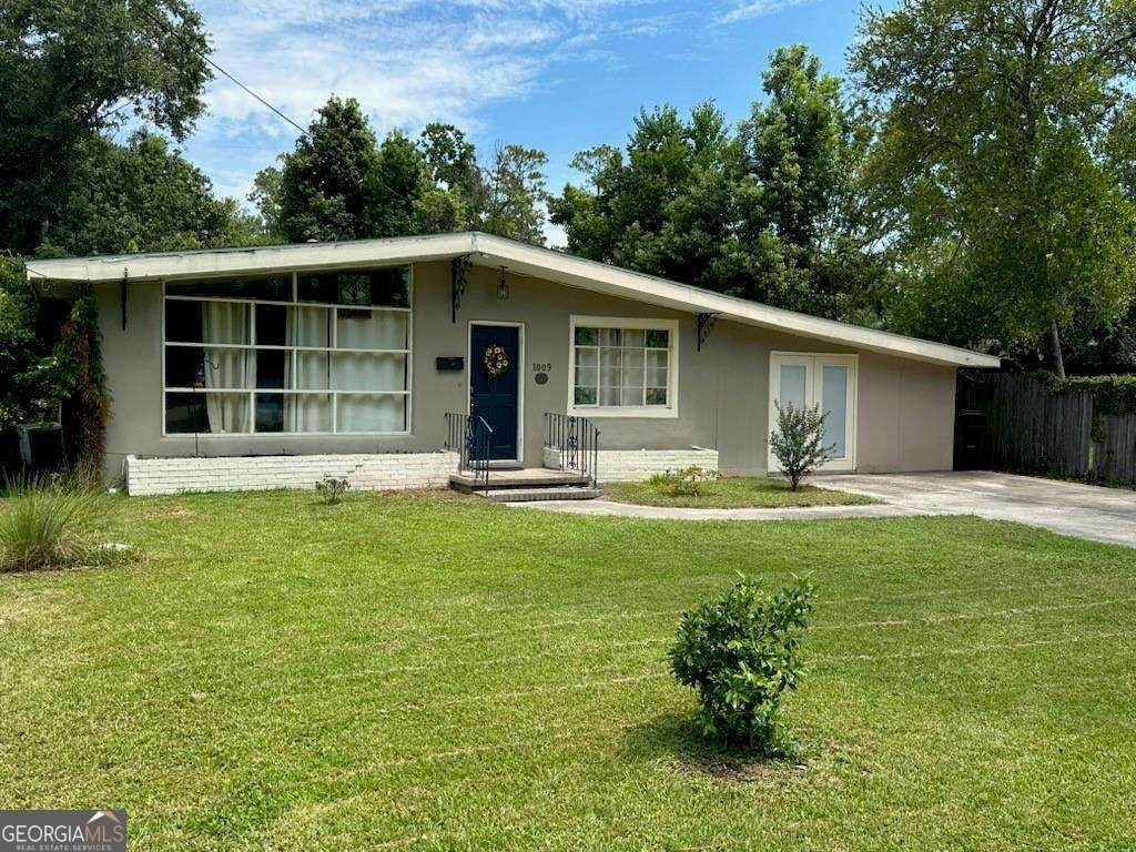 1009 Baltimore Avenue - Photo 1