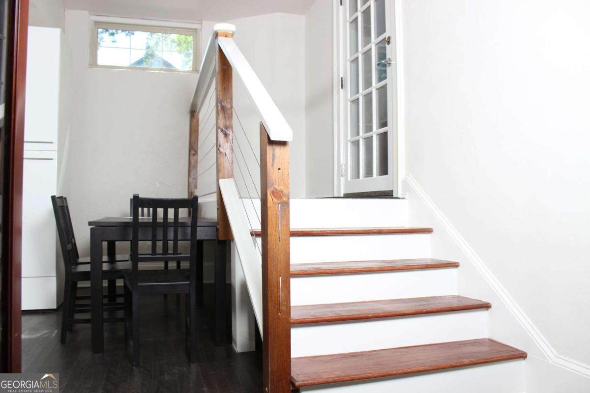 1124 Center Street - Photo 1