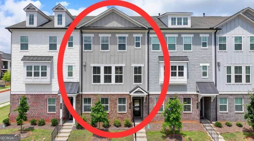 487 Danville Avenue - Photo 1