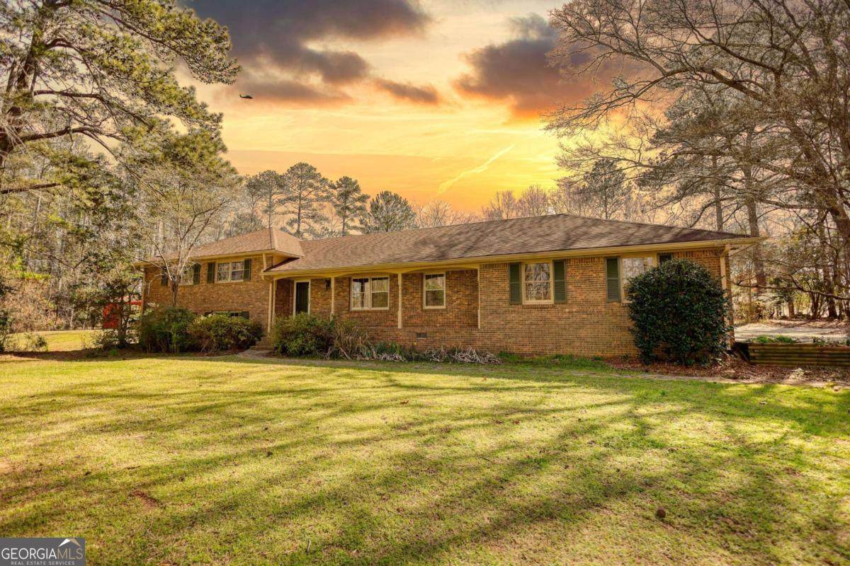 5190 Paul Circle - Photo 1