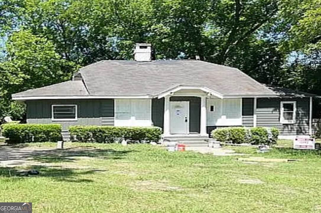 925 Mercedes Street - Photo 1