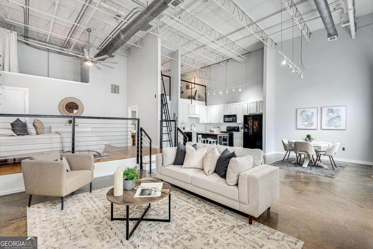 174 Chester Avenue - Photo 1