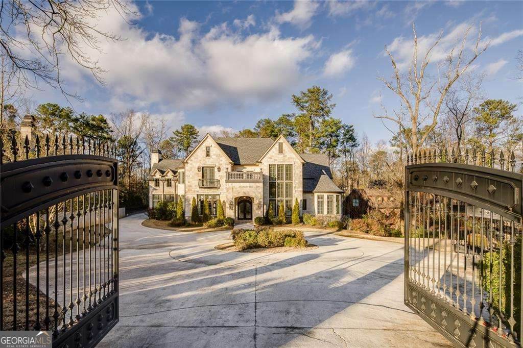 35 Mount Paran Road - Photo 1