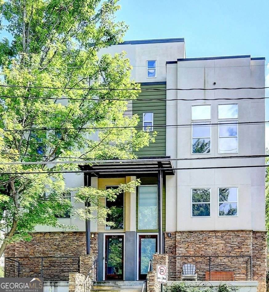 621 Irwin Street - Photo 1