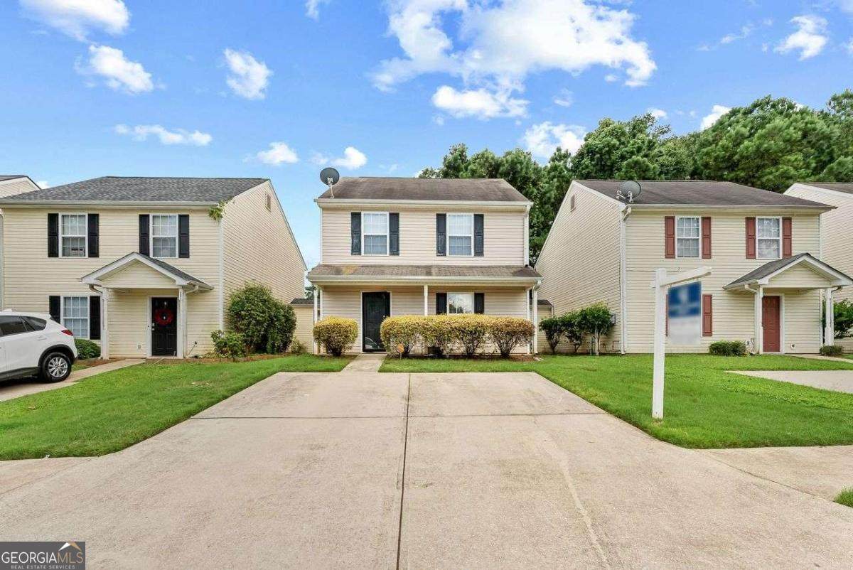 205 Coral Circle - Photo 1