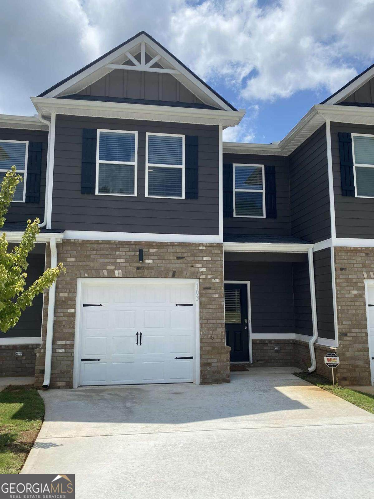 501 Azalea Way - Photo 1