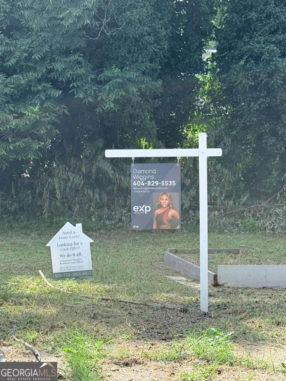 977 Smith Street - Photo 1