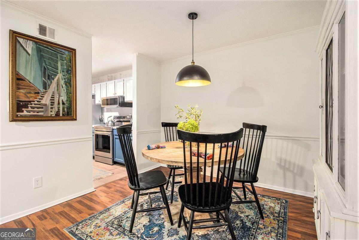 318 Tuxworth Circle - Photo 1