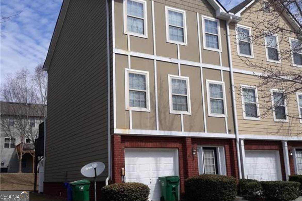 6378 Redan Square - Photo 1