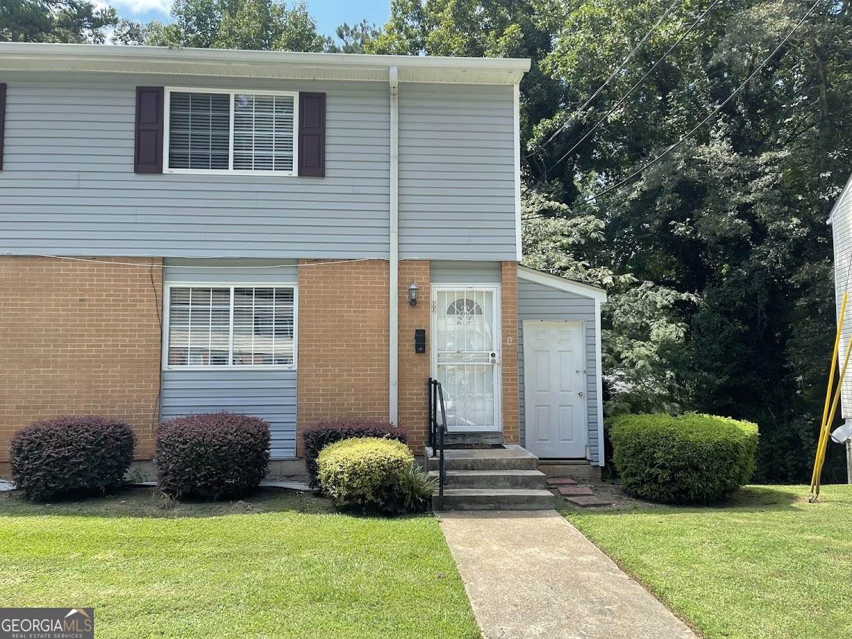 405 Fairburn Road - Photo 1