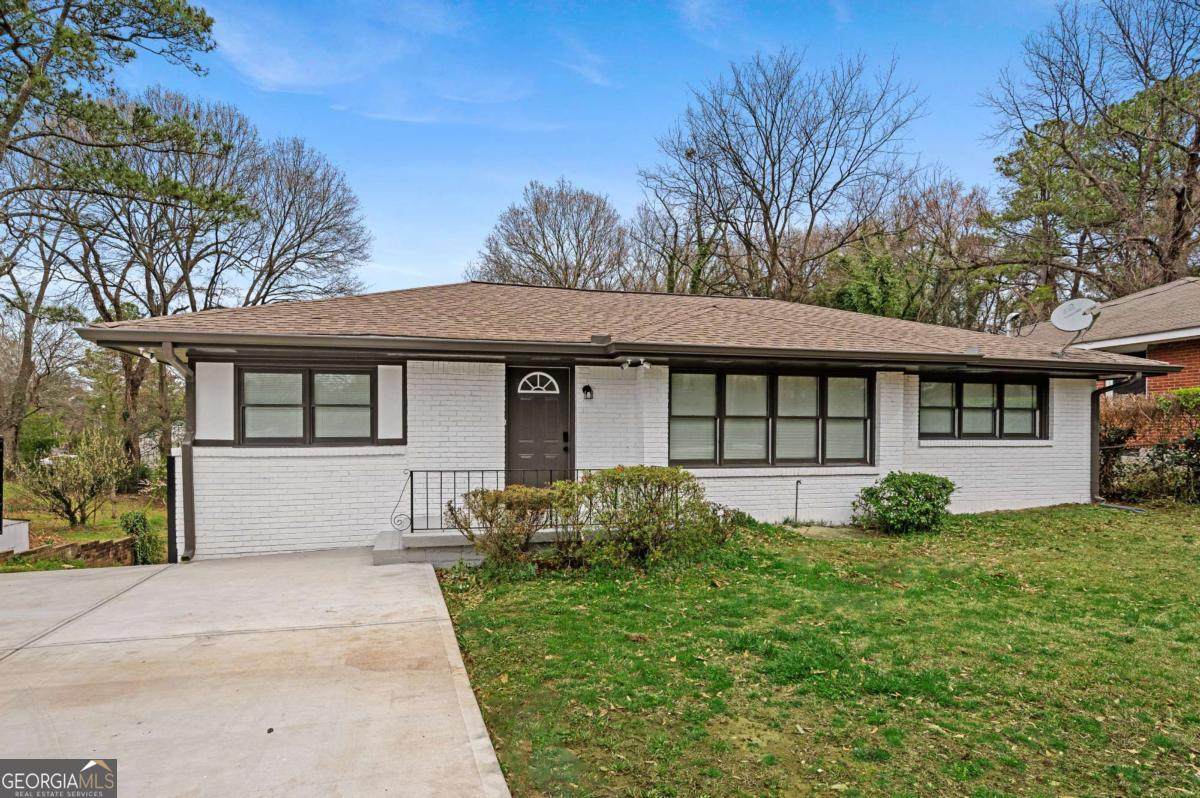 668 Custer Avenue - Photo 1