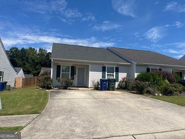 1740 Summerwoods Lane - Photo 1