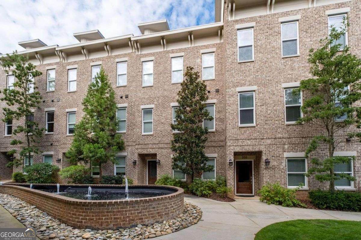 353 Brownstones Circle - Photo 1